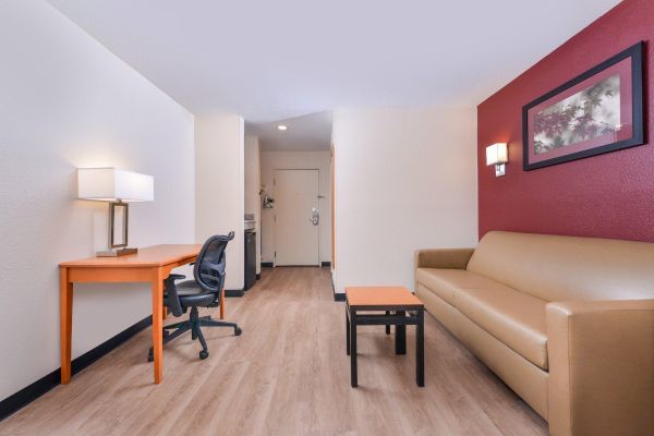 IL Red Roof Suites Danville (Rileysburg)